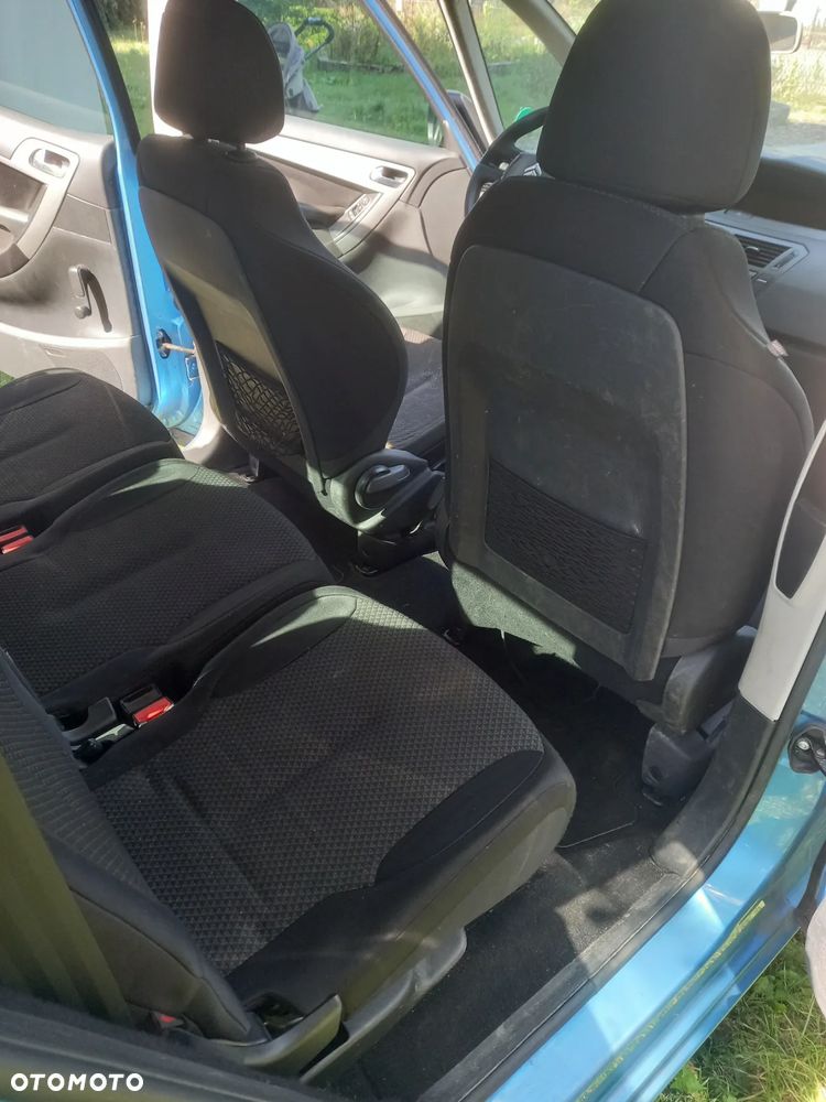 Citroën C4 Picasso - 12