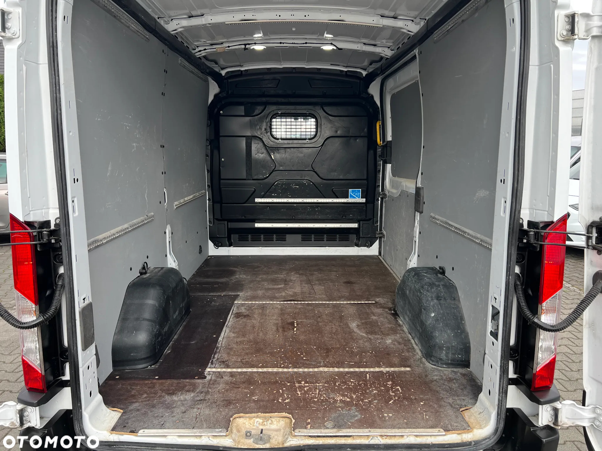 Ford Transit - 16