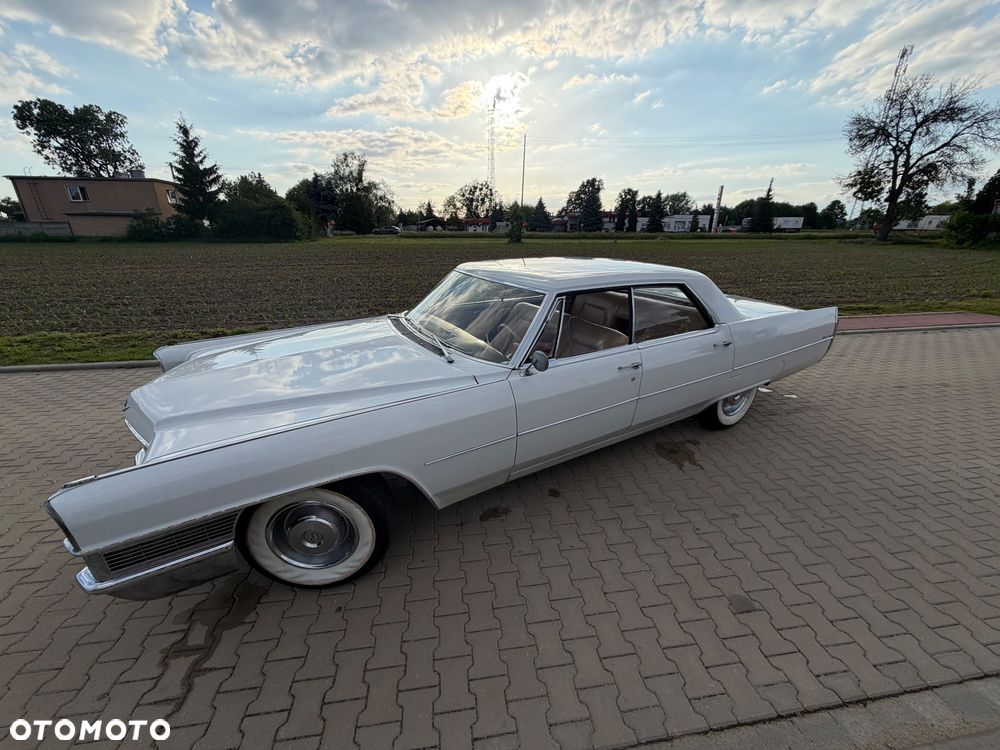 Cadillac Deville - 22