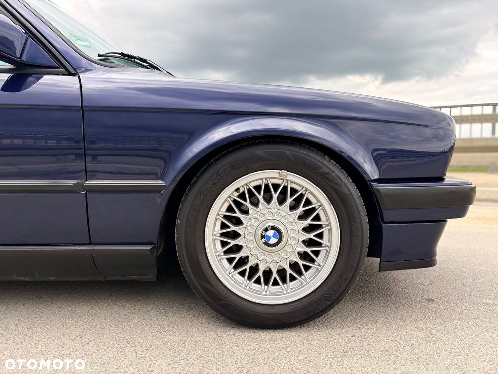 BMW Seria 3 318i - 13