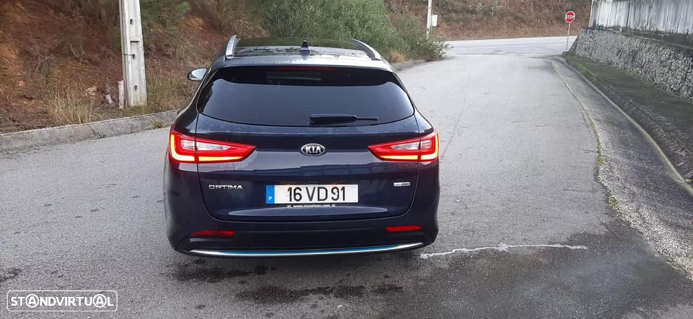 Kia Optima SW - 24