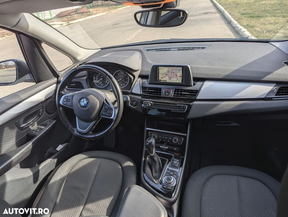 BMW Seria 2 216d - 6