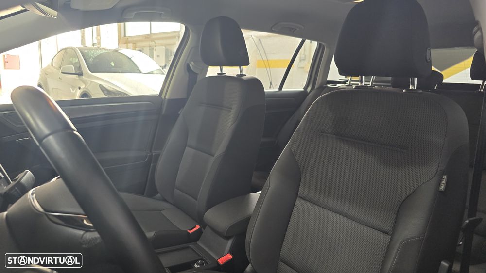 VW Golf Variant 1.6 TDi Confortline - 18