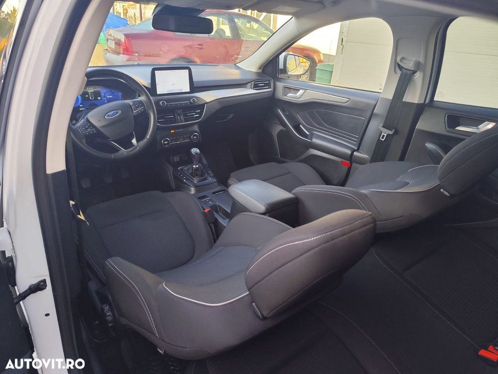 Ford Focus 1.0 EcoBoost Hybrid TITANIUM - 26