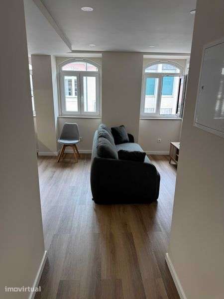 Apartamento T1 - Ferreira Borges - Remodelação Total Luxo - Grande imagem: 2/11