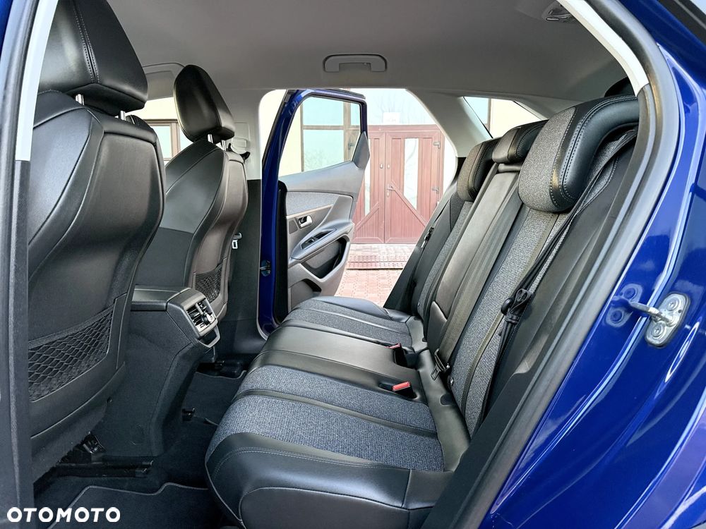 Peugeot 3008 1.5 BlueHDi Allure Pack S&S EAT8 - 24