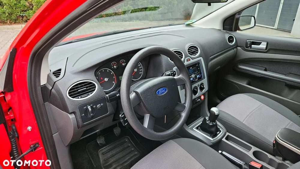 Ford Focus 1.4 16V Style+ - 20