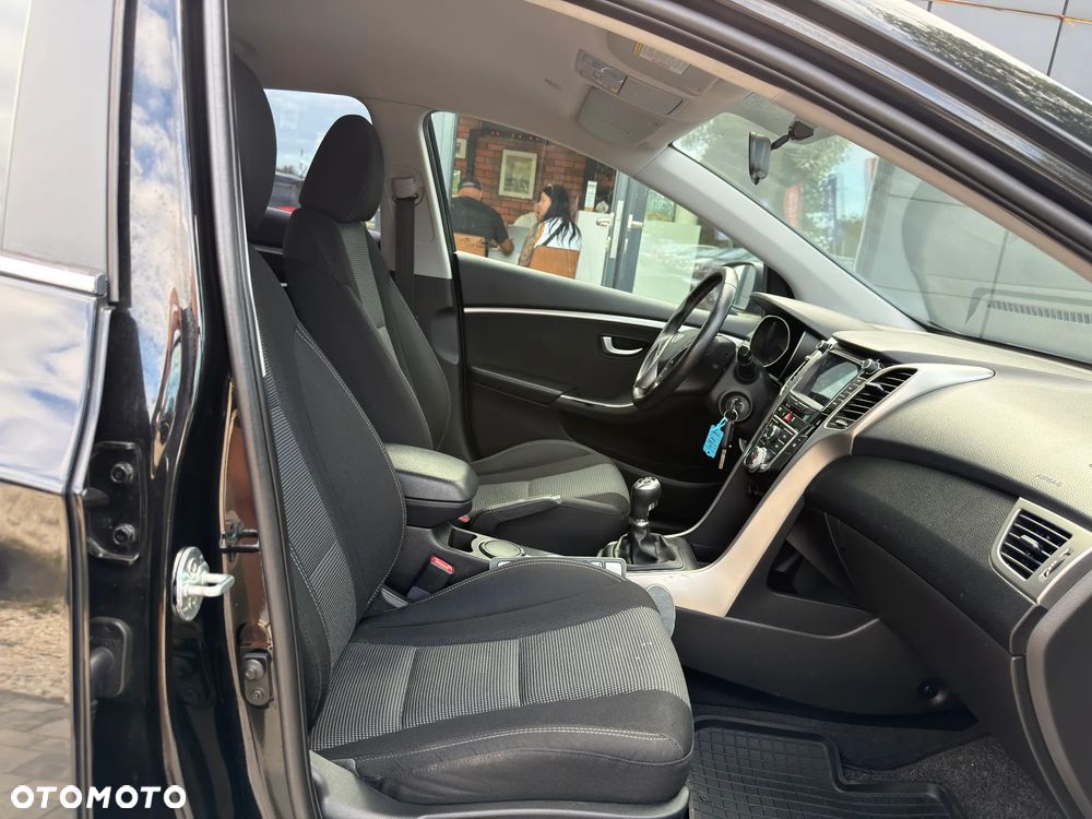 Hyundai i30 1.6 GDI Classic - 27