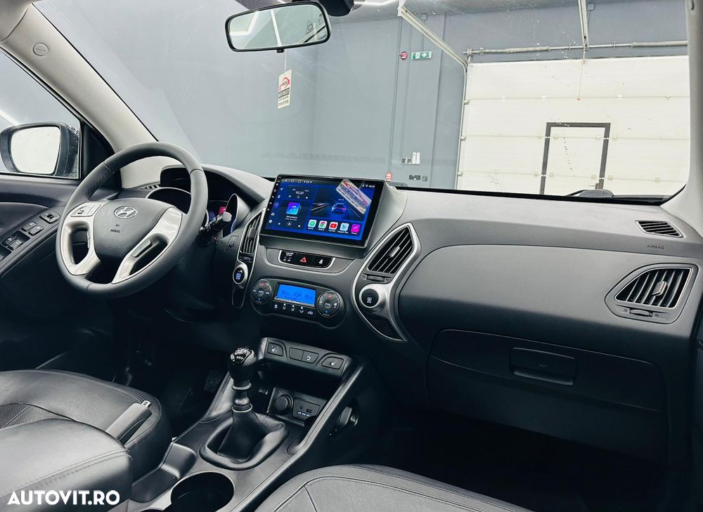 Hyundai ix35 1.7 CRDI 2WD blue Finale Silver - 24