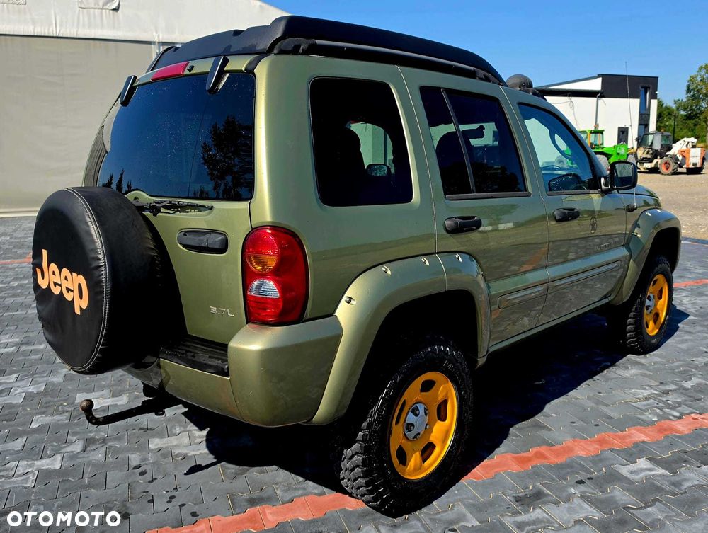 Jeep Liberty - 4