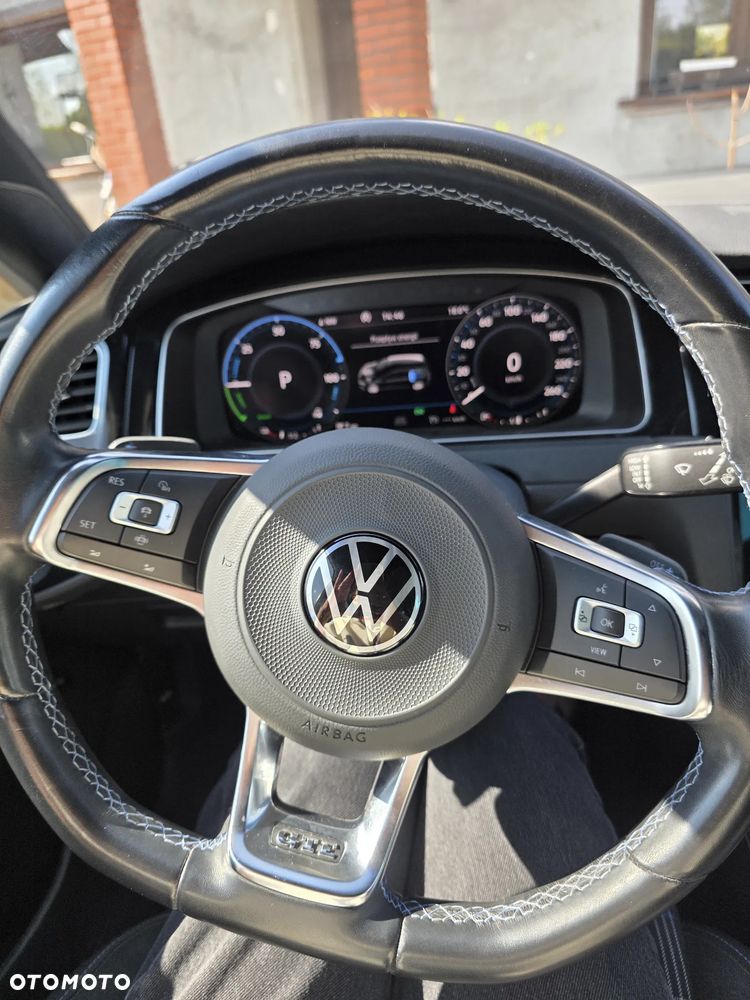 Volkswagen Golf - 26