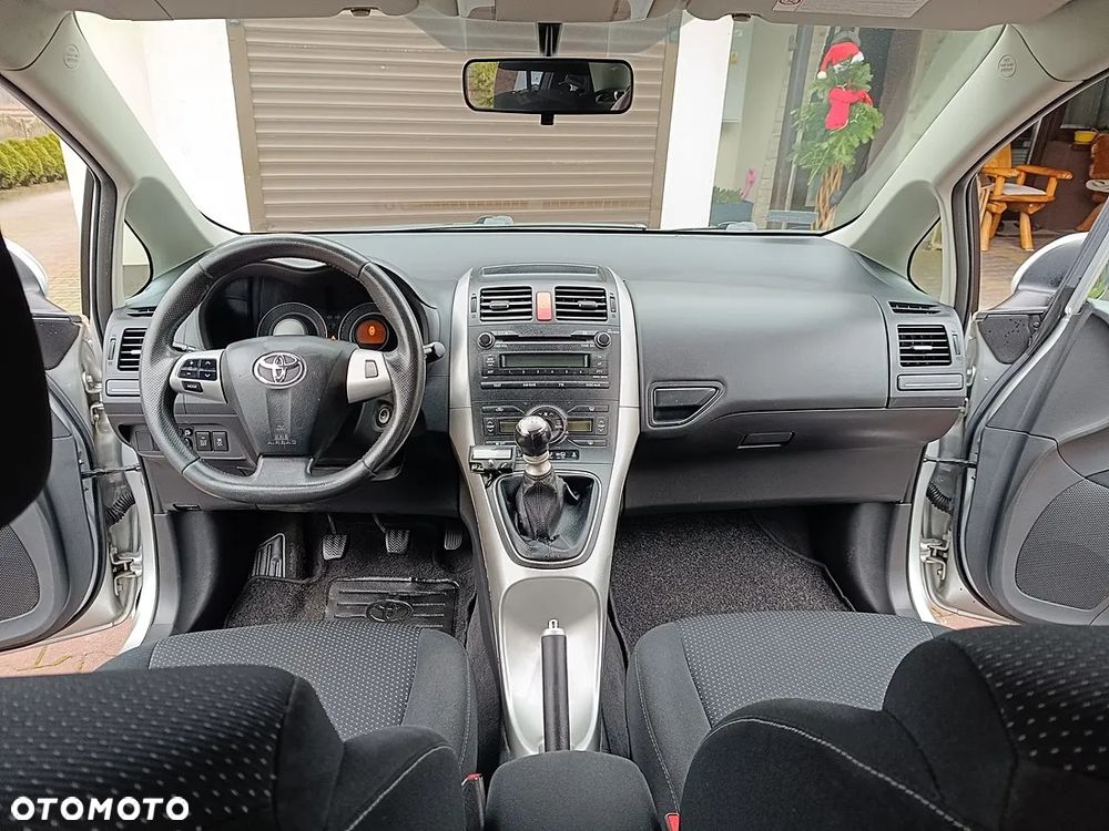 Toyota Auris 1.33 VVT-i Premium - 16