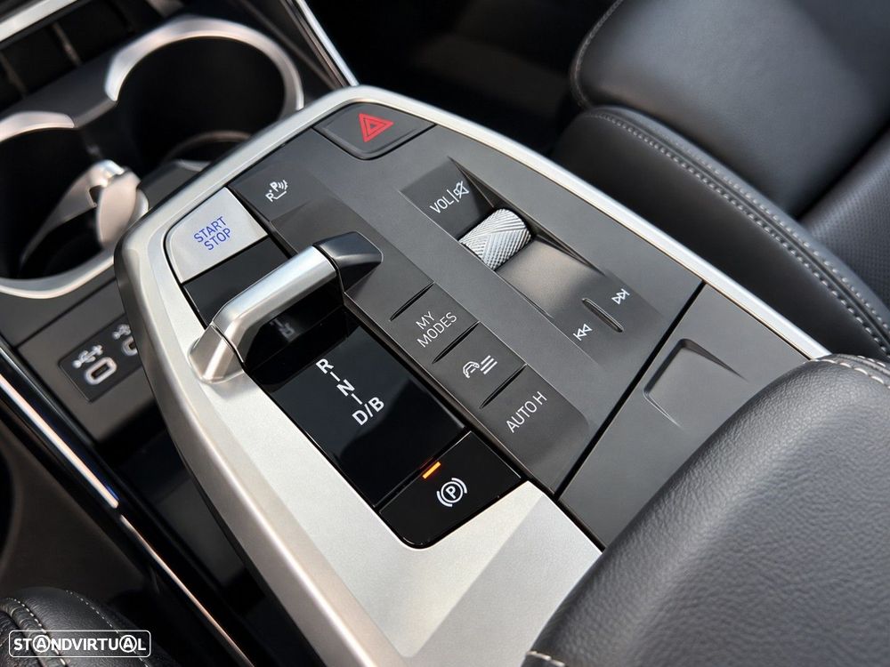 BMW iX1 eDrive20 - 11