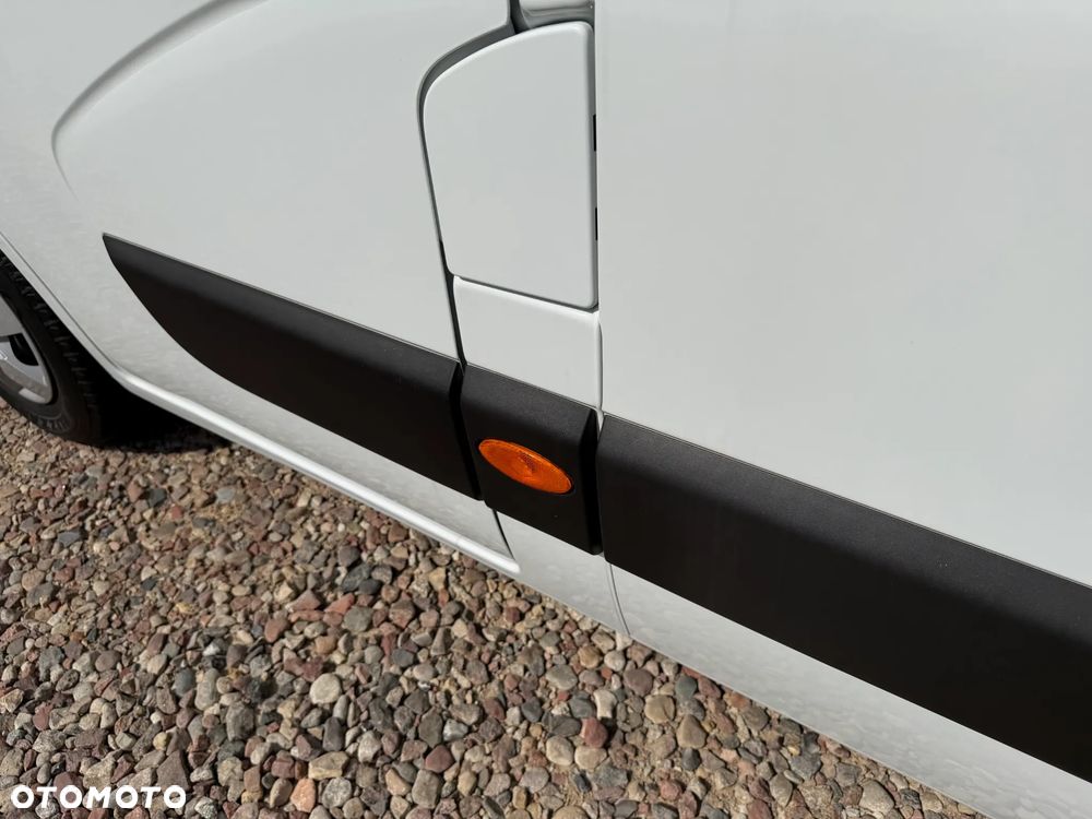 Renault MASTER MAXI L3H2 DOKA 7os. ORYGINAŁ CARPOL VAN MINIBUS Duża Ładowność 1205kg Zabudowa paki+ półki modułowe Bott, Trwały MOCNY SILNIK 2.3dCi 130KM Rozrząd na Łańcuchu! Zabudowa z wnęką na transport el. do 3700mm! Niski udokumentowany przebieg tylko 107tys.km SERWIS ASO RENAULT - 21