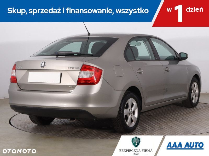 Skoda RAPID - 7