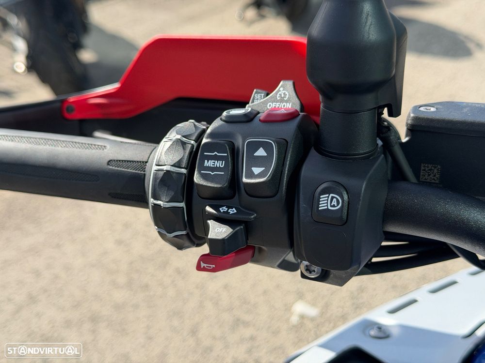 BMW R 1300 GS Adventure Trophy c/ Akrapovic - 9