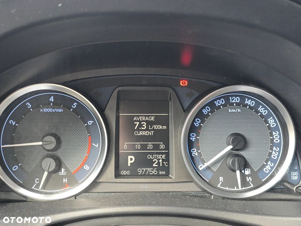 Toyota Auris 1.6 Premium MS - 13