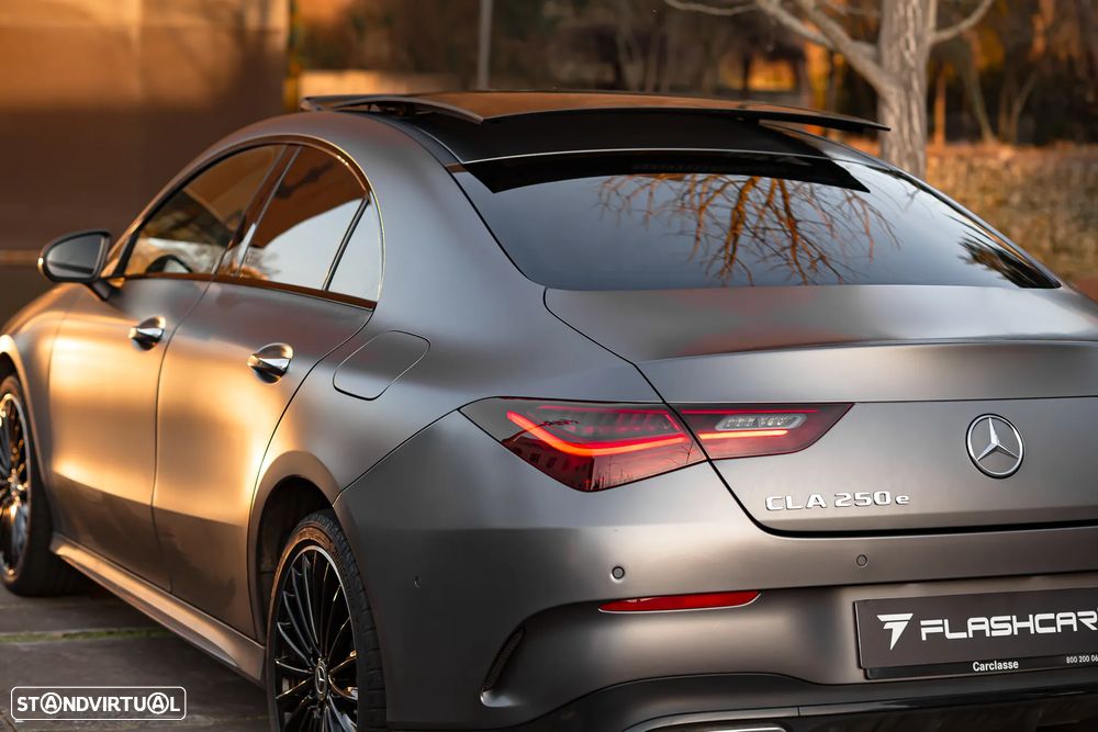 Mercedes-Benz CLA 250 e AMG Line - 35