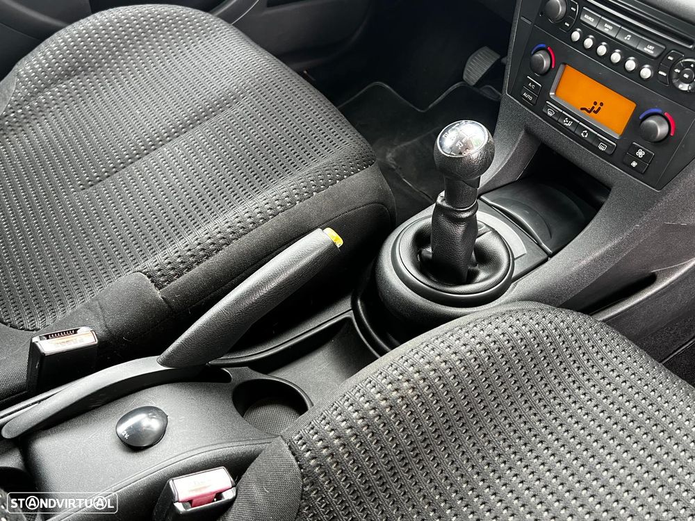 Citroën C4 1.6 HDi FAP VTR - 16