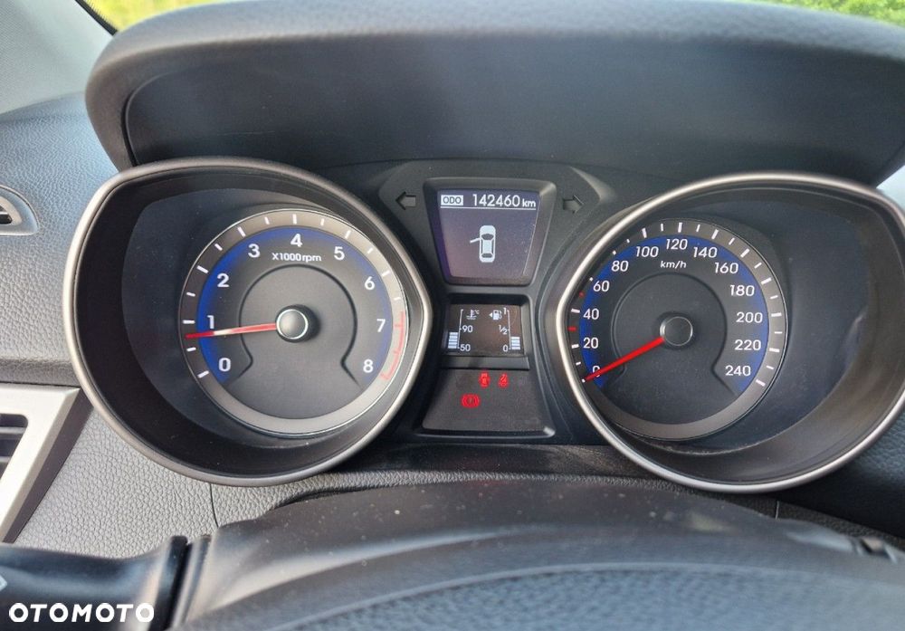Hyundai i30 blue Kombi 1.6 GDi YES Silver - 19
