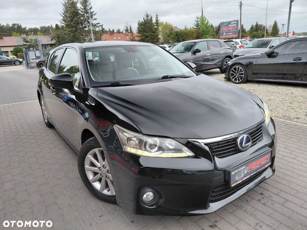 Lexus CT - 4