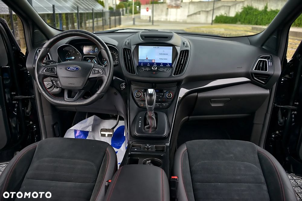 Ford Kuga 2.0 TDCi 4x4 ST-Line - 31
