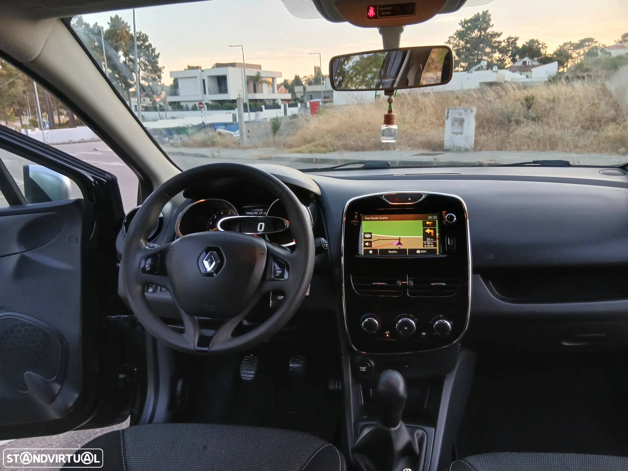 Renault Clio Sport Tourer 1.5 dCi Dynamique S - 13