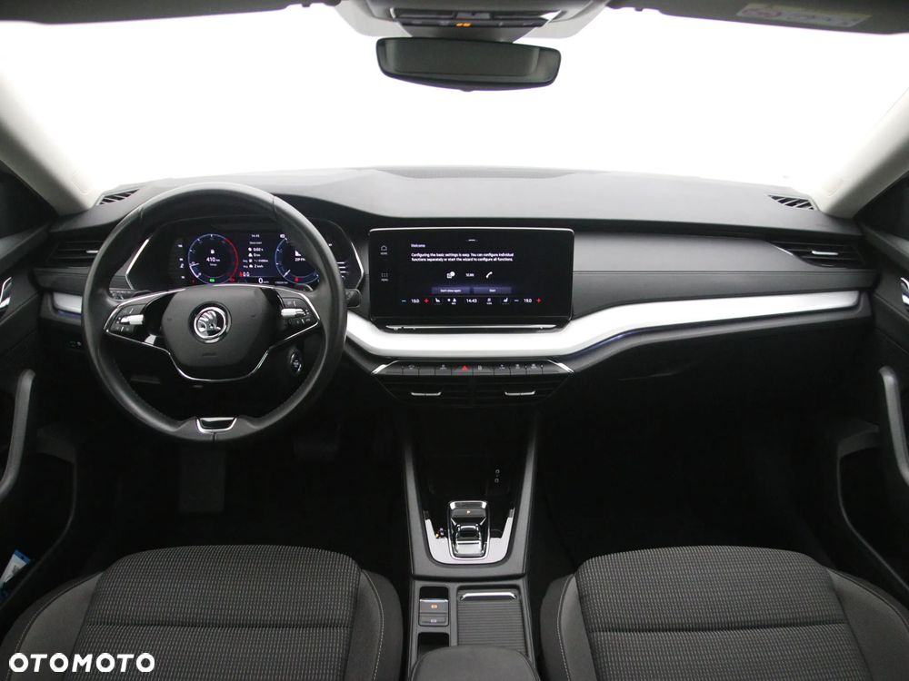 Skoda Octavia 2.0 TDI SCR Clever DSG - 2