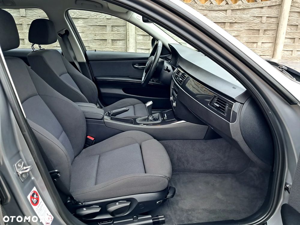 BMW Seria 3 320d - 9
