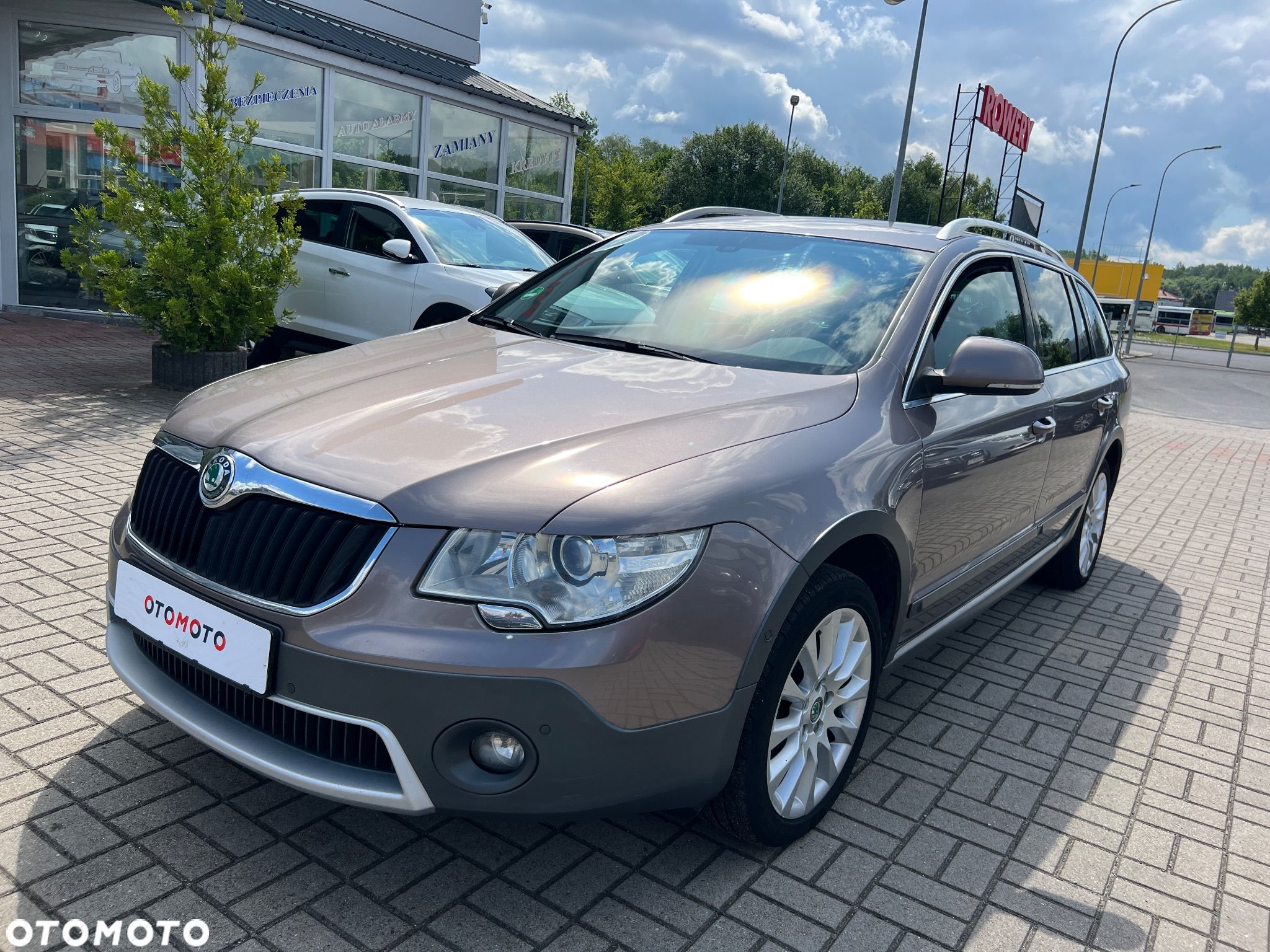 Skoda Superb 2.0 TDI 4x4 DSG Exclusive - 1