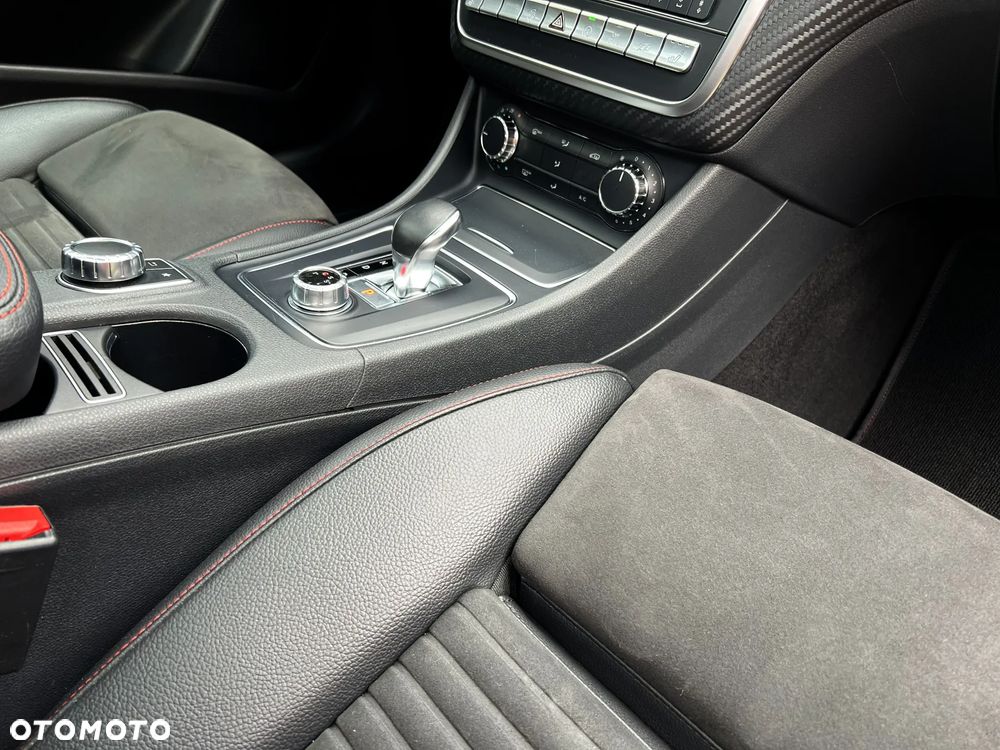 Mercedes-Benz Klasa A AMG 45 4Matic AMG Speedshift 7G-DCT - 25