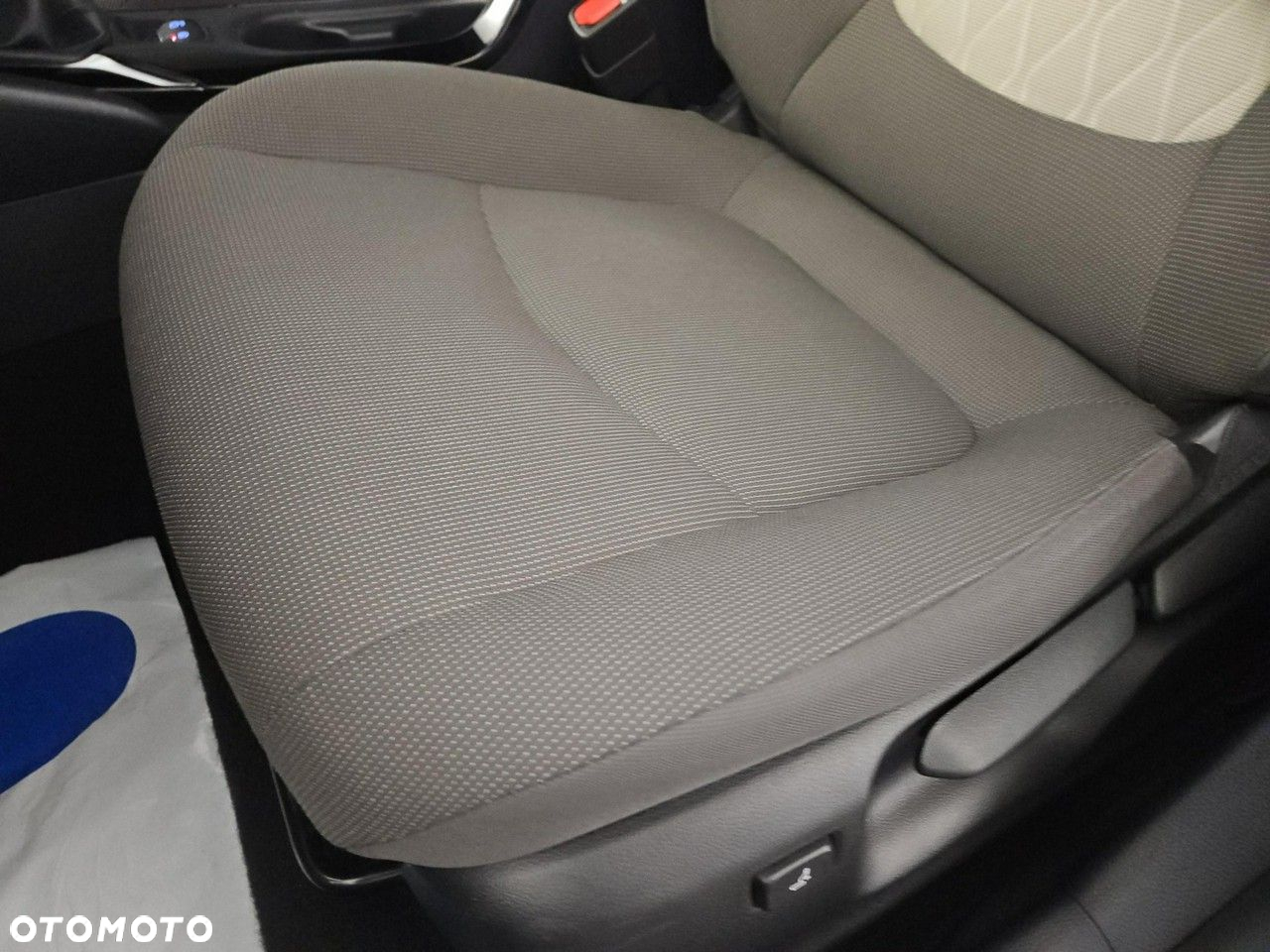 Toyota Corolla 1.6 Comfort - 12