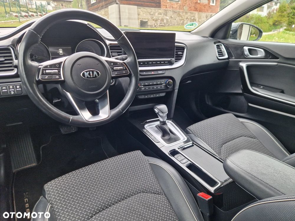 Kia XCeed - 18