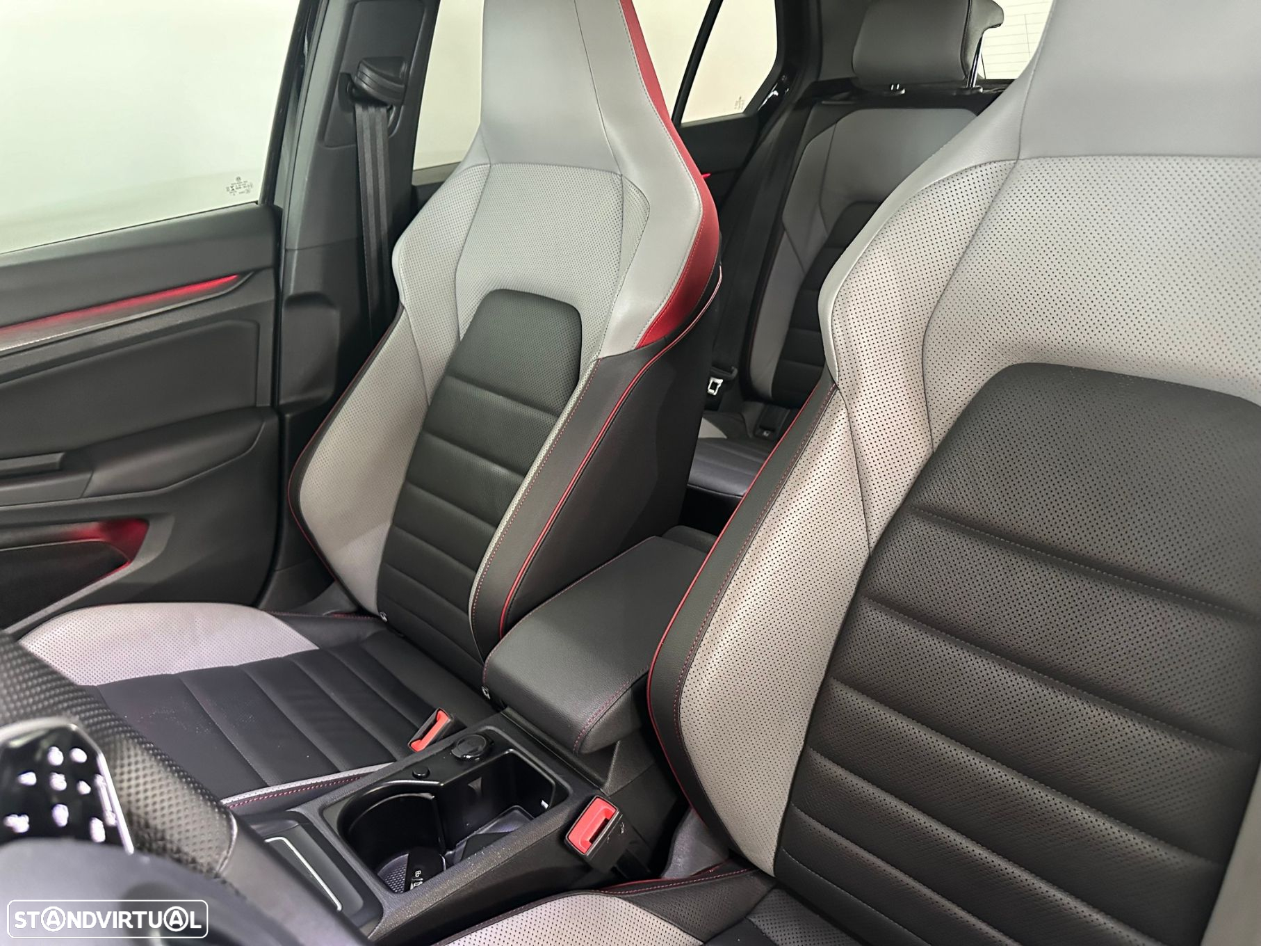 VW Golf 2.0 TSI GTI DSG - 16