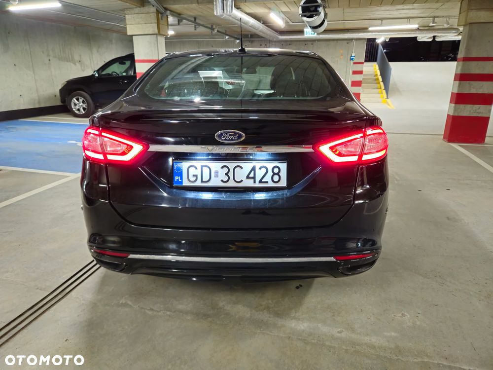 Ford Fusion - 4