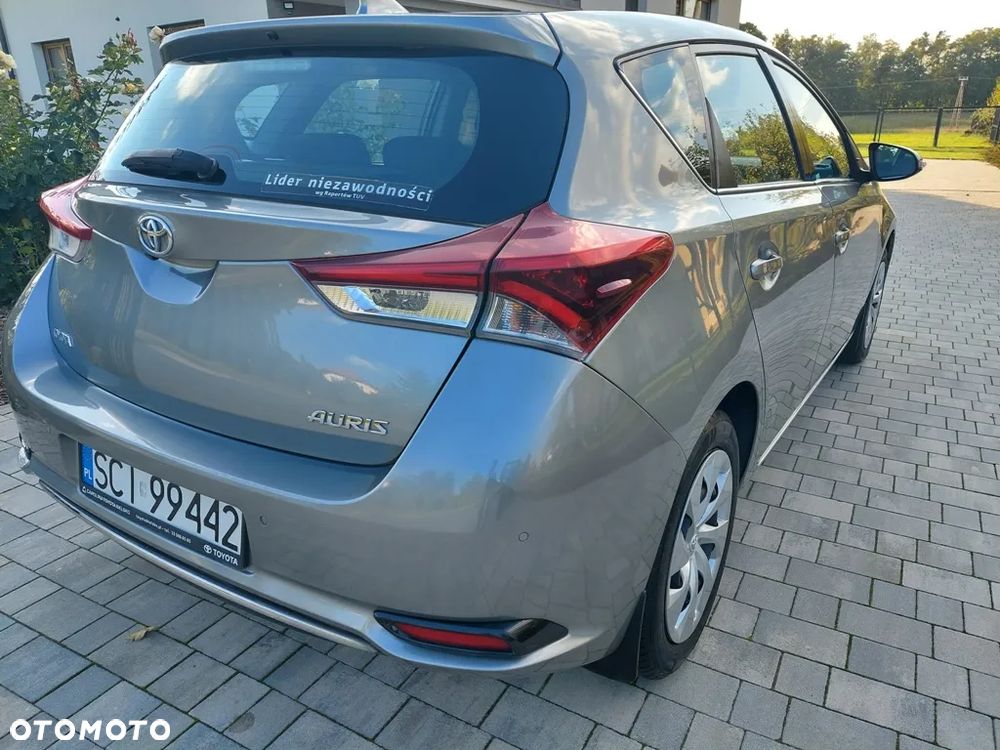 Toyota Auris 1.6 Premium - 4