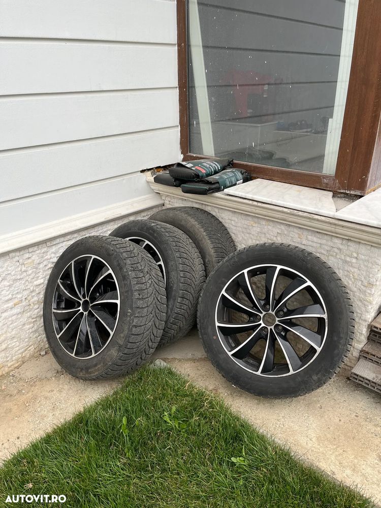 Volkswagen Tiguan - 40