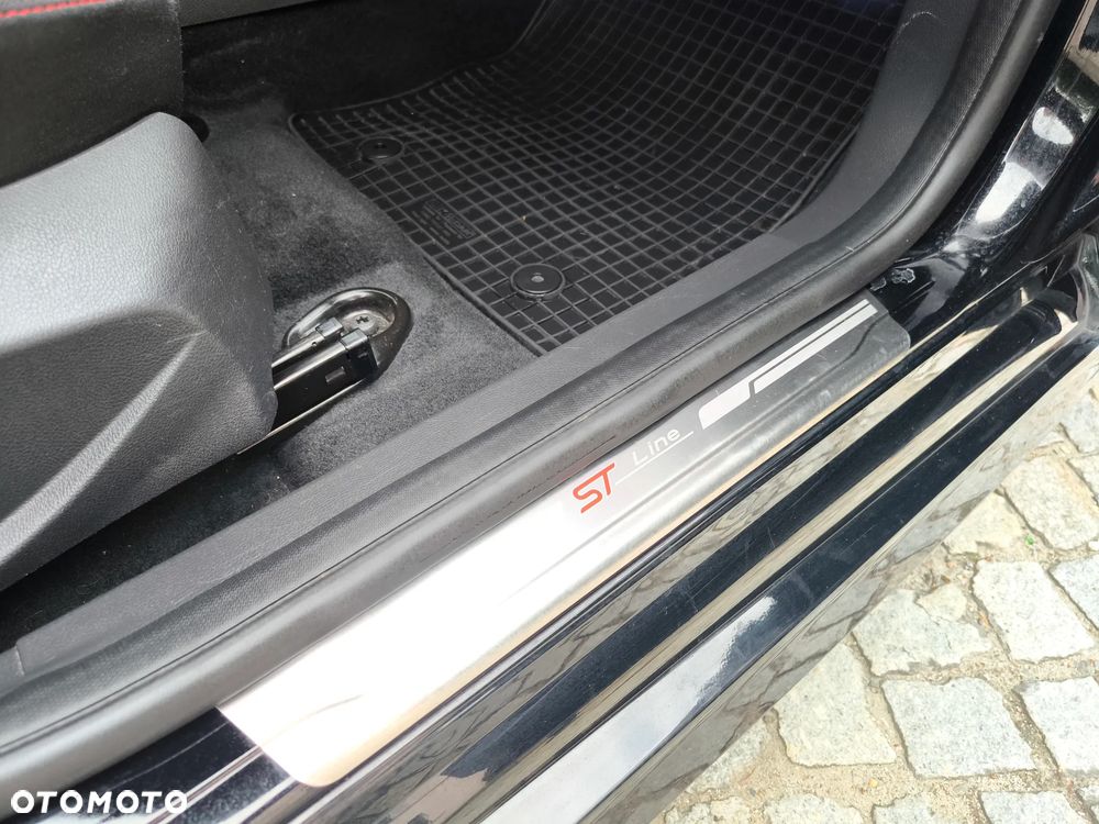 Ford Focus 1.0 EcoBoost ST-Line ASS - 17