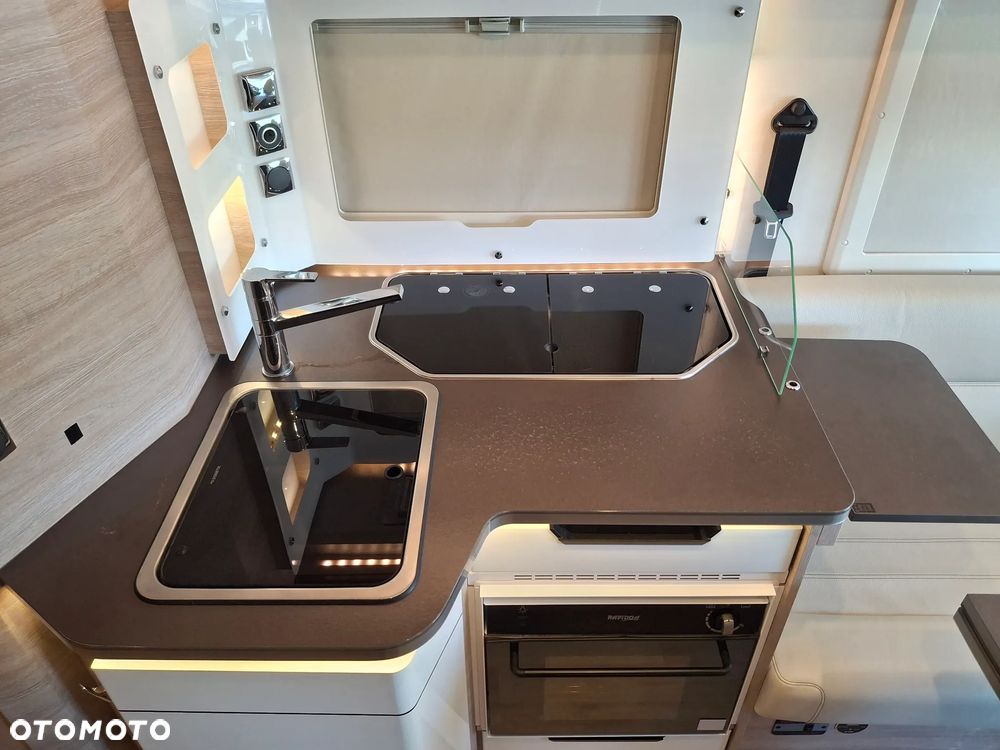 Rapido 8096dF S80 Ultimate Line Kamper 5 Osób Wersja Zimowa Podwójna Podłoga Klasa Premium Bogaty Oświetlenie Ambiente Euro 6 Felgi Aluminiowe - 15