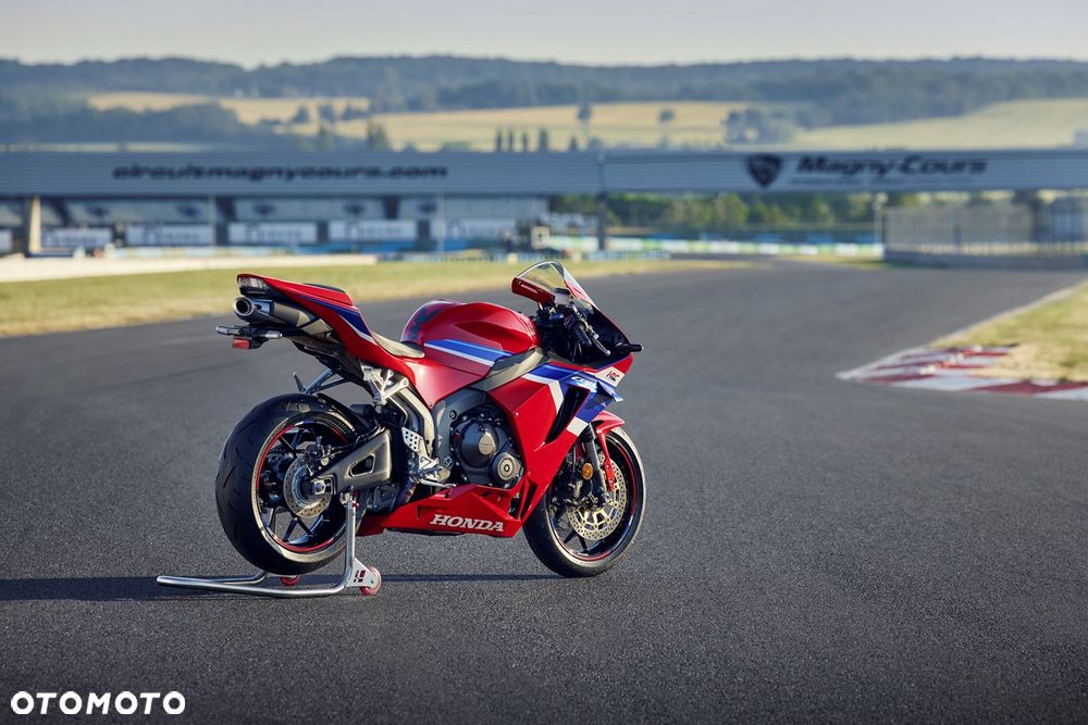 Honda CBR - 11