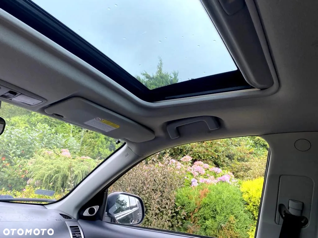 Mitsubishi Outlander 2.0 DID Instyle NAVI - 10