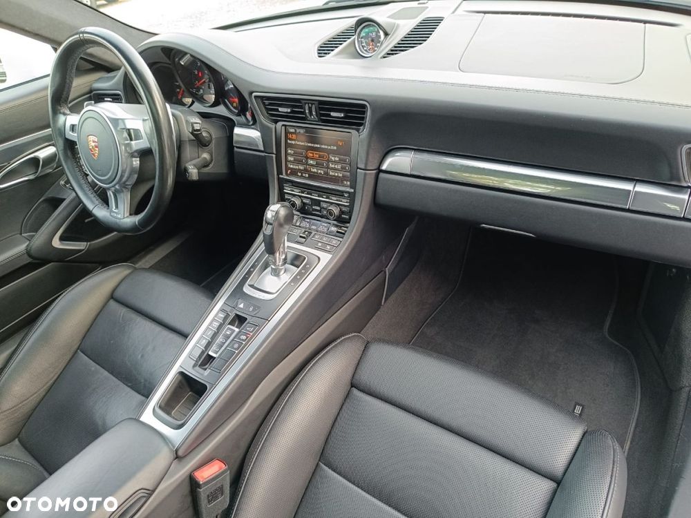 Porsche 911 Carrera 4S PDK - 30