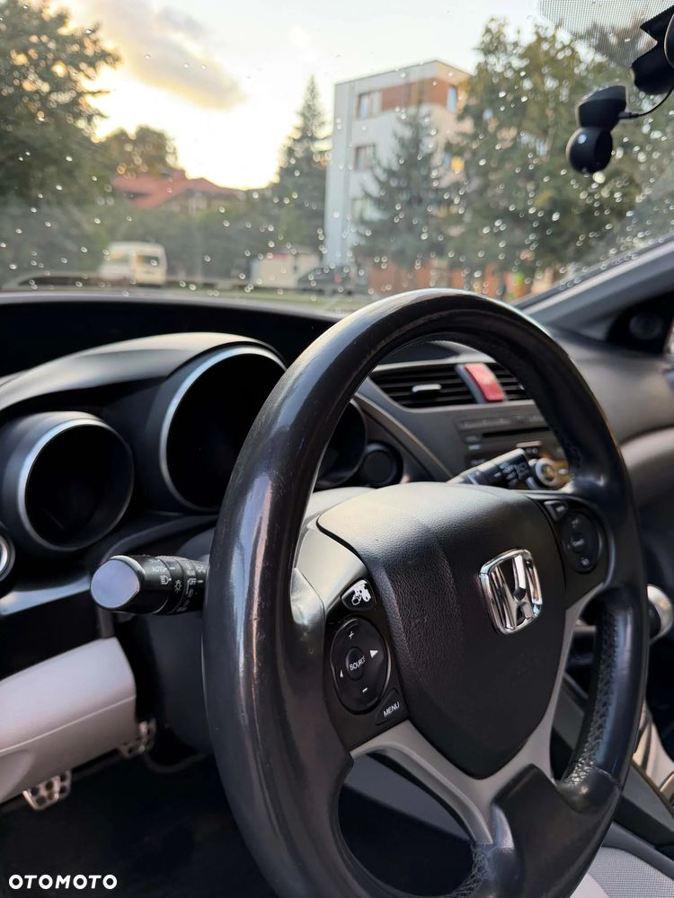 Honda Civic 1.8 i-VTEC Sport - 14