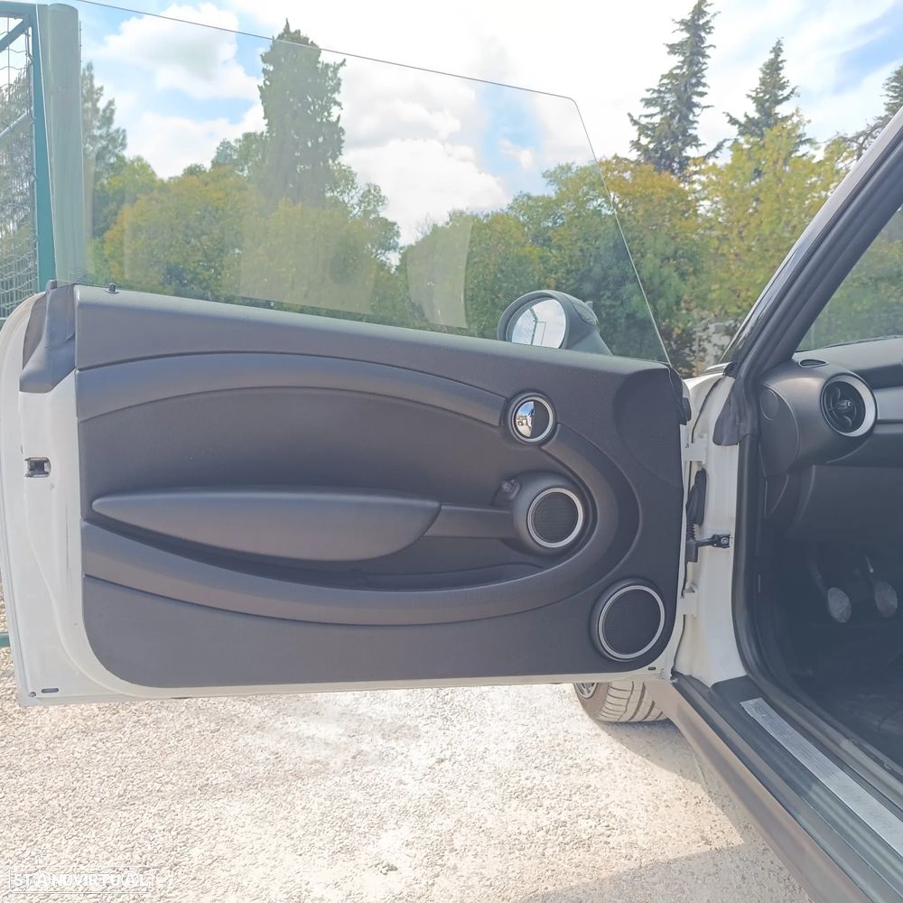 MINI Cabrio Cooper D - 14