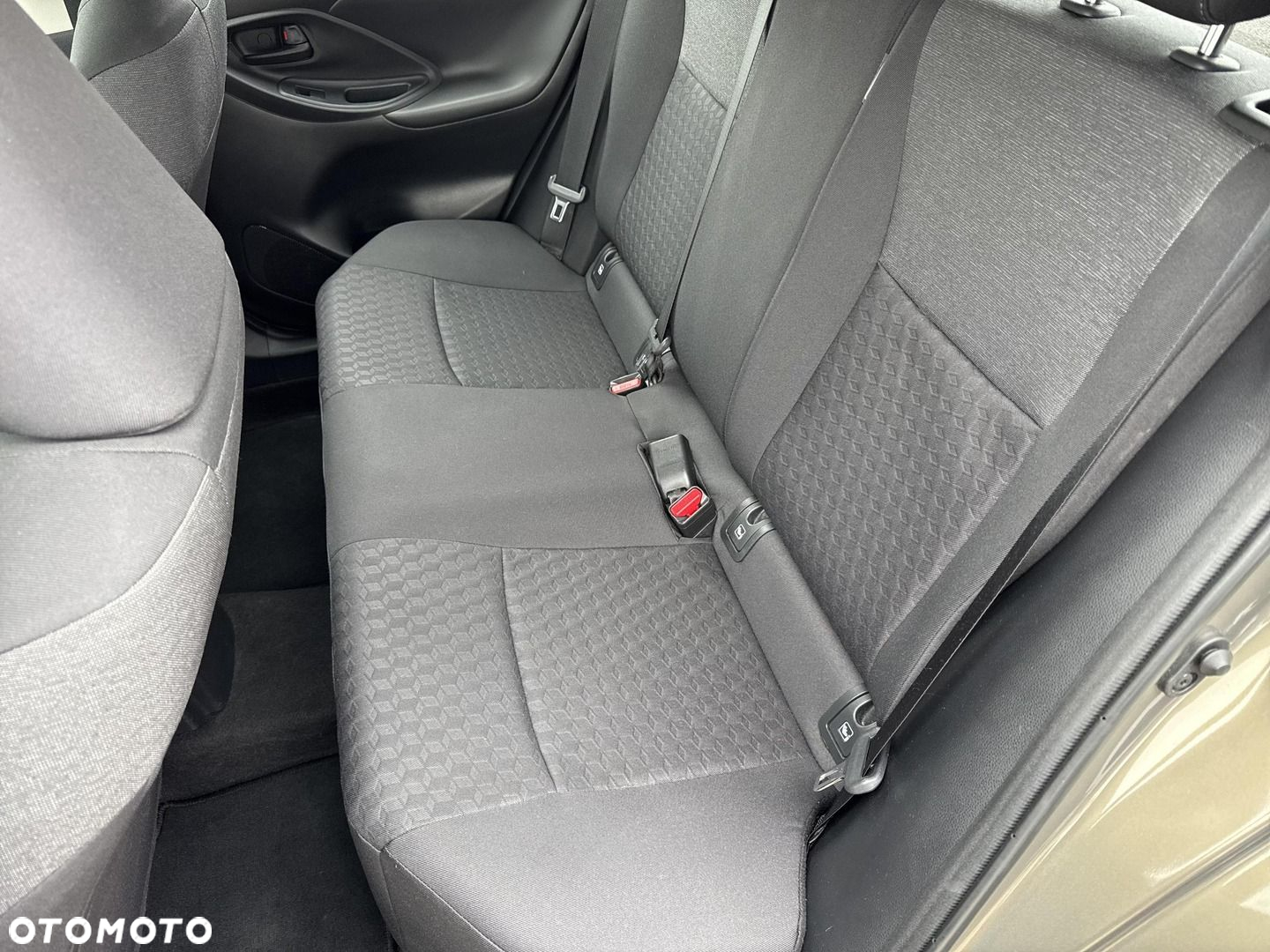 Toyota Yaris - 12