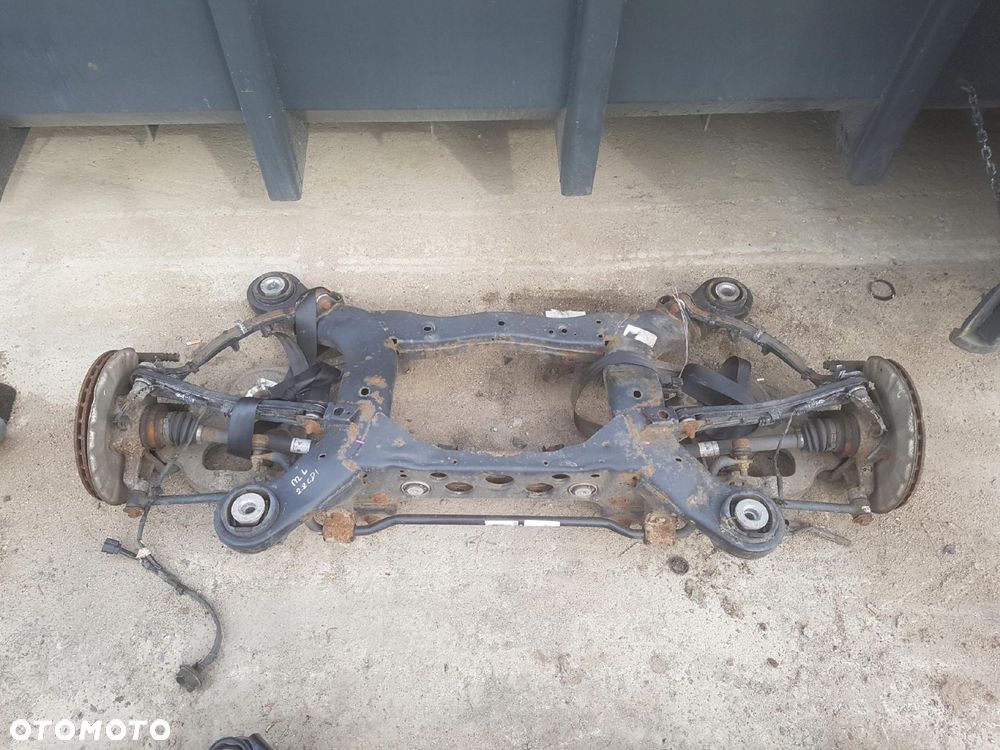 MERCEDES ML W166 2.2 CDI BELKA ZAWIESZENIA TYŁ - 1