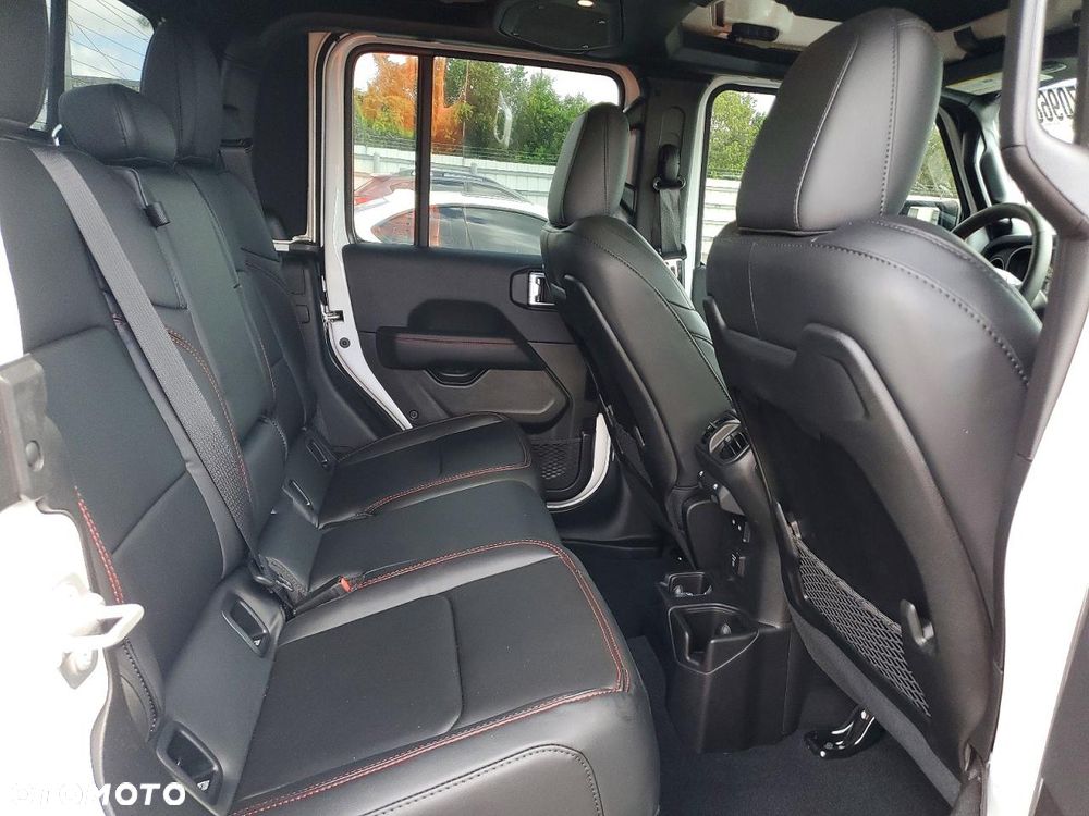 Jeep Gladiator - 10