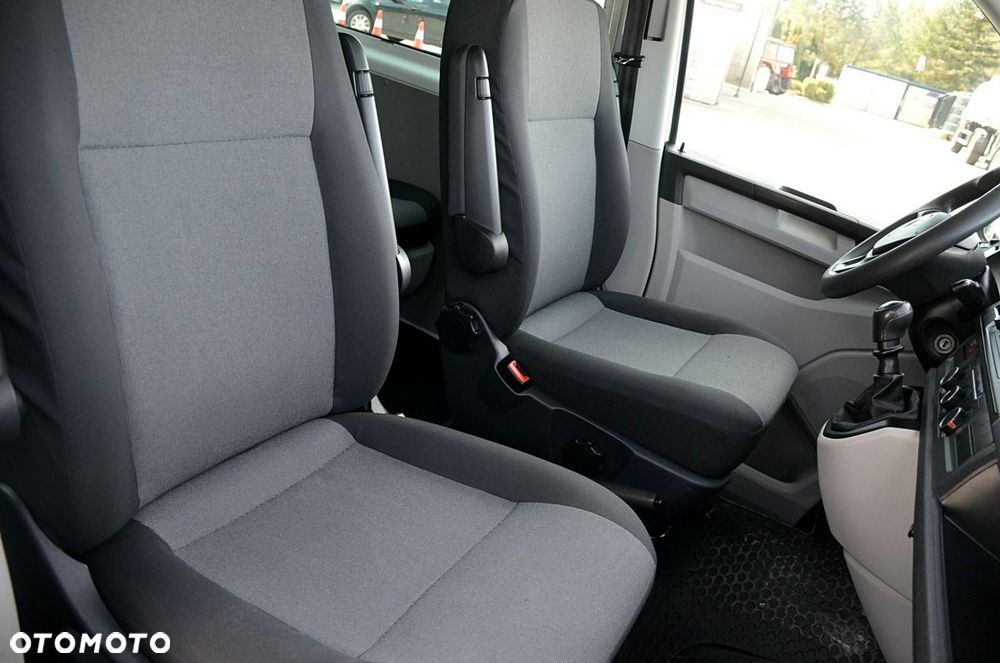 Volkswagen Transporter - 21