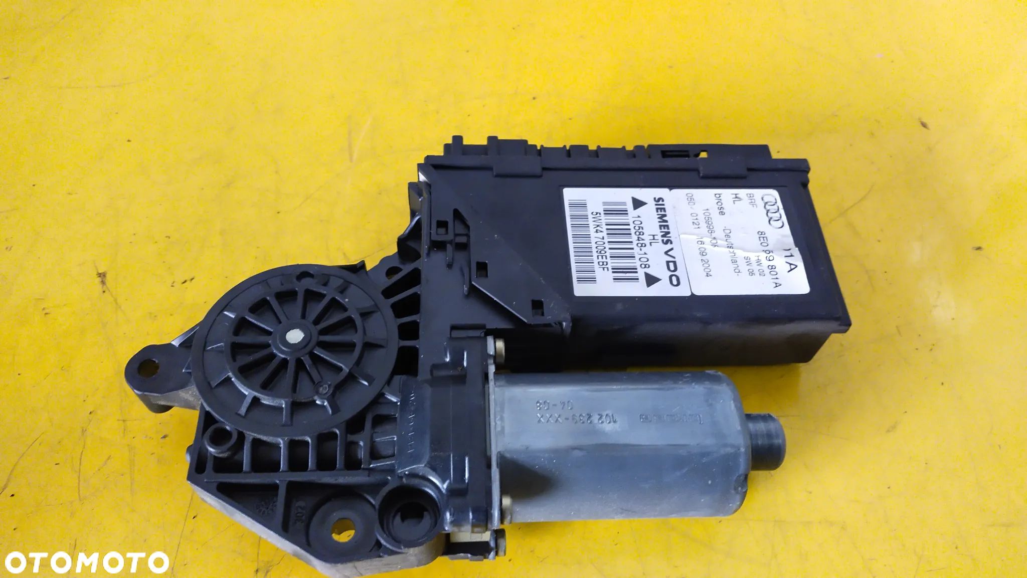 AUDI A4 B6 B7 SILNICZEK SZYBY  8E0959801A - 1