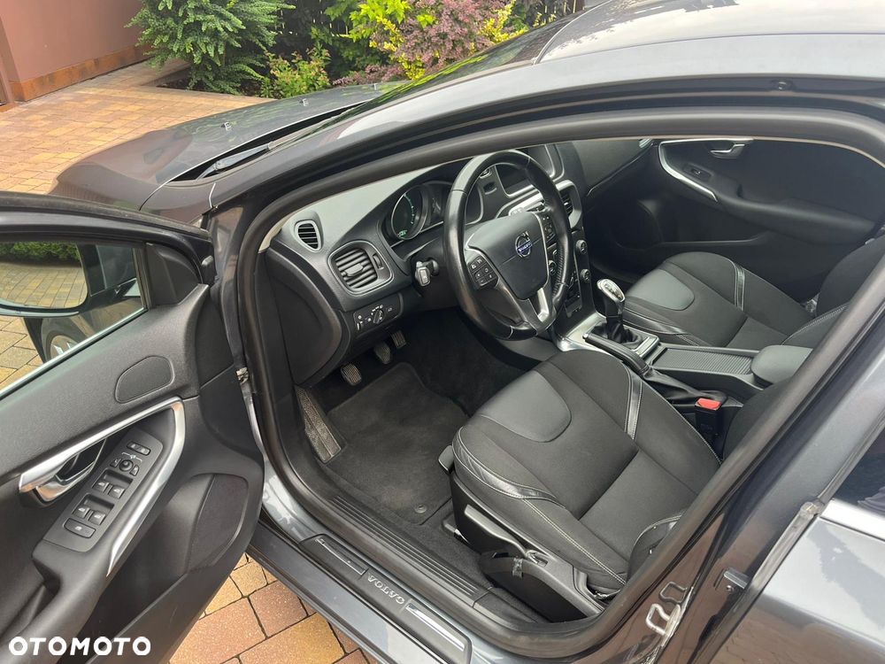 Volvo V40 D2 - 13